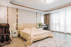 hiếm. đầu tư đẳng cấp. phạm tuấn tài. 100m2. mặt tiền 6.5m. vỉa hè rộng. oto tránh. giá 35.5 tỷ