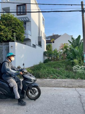 bán đất tại nguyễn văn tạo, 5,3 tỷ, 123m2, pháp lý đầy đủ