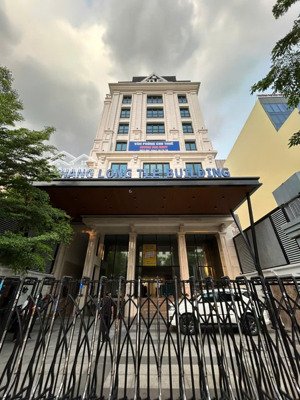 siêu phẩm tòa nhà mt trường sơn ngay sân bay. dt: 12x20m. hầm 8 tầng. pccc. vị trí vàng.