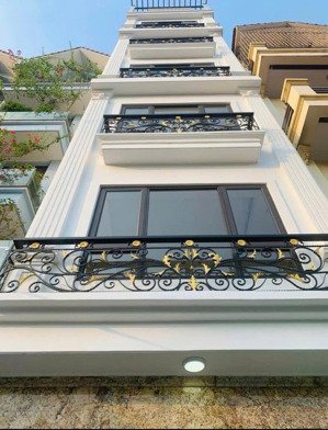 nhà mới ngõ nông thông - phố trịnh công sơn - gần hồ tây - dòng tiền ổn định - dt 38 m - mt 4,5 m