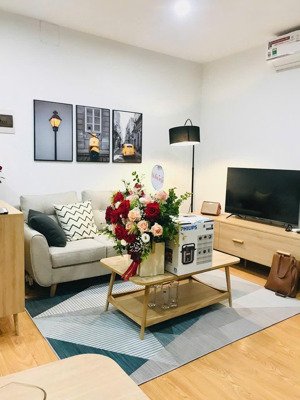 chính chủ bán 2 ngủ, tầng thấp, view hồ bơi, full nt chỉ 4,7 tỷ. lh: 0343,202.831