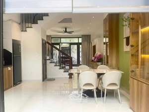 cho thuê nr tại vinhomes ocean park 2, 15 triệu/th, 70m2, 6pn, 5wc, 5 tầng, giá hot