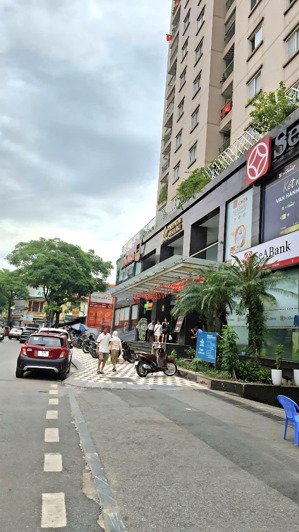 bán nhà mặt phố tại đường lạc long quân 200m2, giá 71 tỷ tây hồ