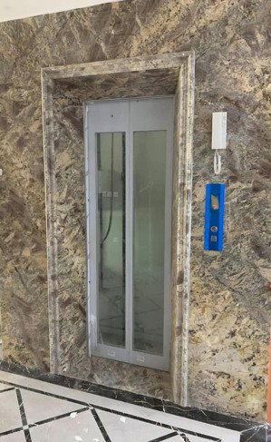 cho thuê nhà mới xây, 2 mặt tiền, hoàng quốc việt, thang máy, 152m2x 4.5t vp, nhà hàng, kd 50 tr