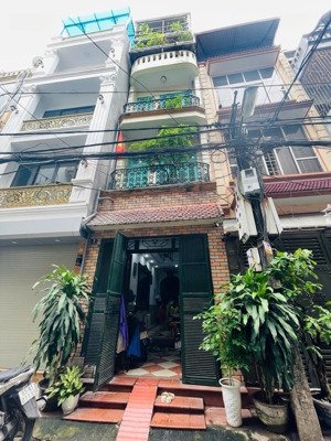 bán nhà đường hoàng mai. nhà dân xây chắc chắn - 2 thoáng trước, sau. gần phố, gần ô tô