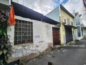 sinh lời ngay hoàng văn thụ- p. 8 - dt: 11.35 x 18.07m- cn: 115,5m²- kc: nhà c4 - giá chỉ 9.9tỷ tl.