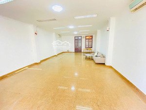 chính chủ cho thuê văn phòng cho thuê văn phòng phố nguyễn thị định - trần duy hưng 85m2 giá 13,5tr