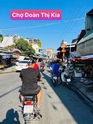 2 mặt tiền chợ ngang 9m mt đoàn thị kia kinh doanh sầm uất ngày đêm