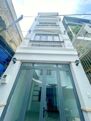 bán gấp nhà bạch đằng. dt 40m2(4mx10m). hẻm 5m.giá 3ty3