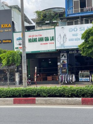 bán nhà mt trường chinh, q tân bình - dt: 10x20m, nh: 12m - hdt: 50tr/th- giá 35 tỷ tl