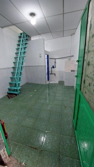 phòng trọ 24m2 dạng 1 trệt + 1 lầu (có ban công)