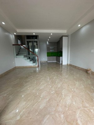 bán nhà mỹ đình ô tô vào nhà kinh doanh nhỏ giá chỉ 10 tỷ.