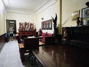 bán nhà mặt ngõ kim mã ô tô vào nhà kinh doanh sầm uất. dt 66m2. giá 10.99 tỷ