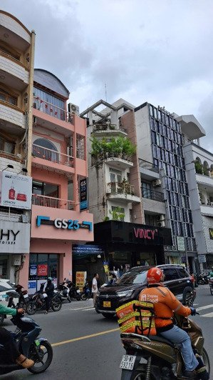 bán gấp nhà mt ngay sư vạn hạnh, quận 10 4 tầng hđ 55tr/th giá 35 tỷ