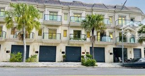 hiếm chính chủ bán căn shop 3 tầng 100m2 - đã hoàn thiện - hướng tây nam đường 15 m - trung lập 17