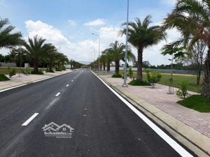 bán đất mặt tiền đường lã xuân oai - 100m2 - full thổ cư - xây dựng tự do