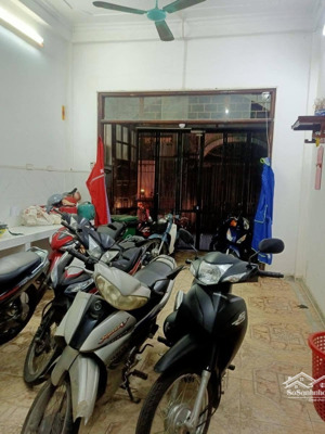 gấp, cần bán siêu phẩm xã đàn mọi người mua vừa ở vừa kinh doanh. chủ bán đất tặng nhà