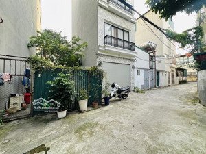 cực hiếm - 69,7m2 đất gia thuỵ - ô tô 7 chỗ vào đất - cực đẹp