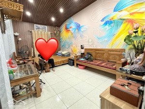 cần bán căn hộ tập thể tầng 2 tại võ thị sáu, thanh nhàn quận hai bà trưng. dt 80m2 2pn giá 4.25tỷ