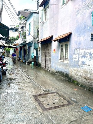 bán nhà đoàn văn bơ, xe hơi đỗ cửa, dt 99.8m2 - ra tôn thất thuyết, nguyễn thần hiến, bến vân đồn