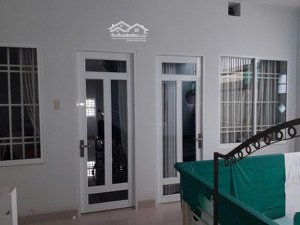 bán nhà hẻm ô tô nguyễn thị minh khai, phường nha trang chỉ có 78.5tr/m2 sổ hồng: lh: 