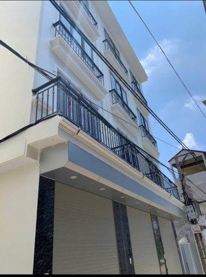 cần bán nhà trung tâm đại thành,quốc oai ô tô đỗ cửa kinh doanh được giá nhỉnh 5,8 tỷ lh 