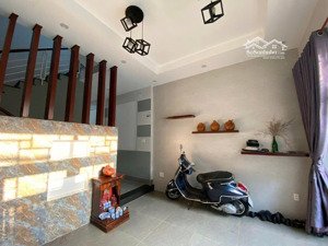 chợ tân hương q.tân phú , hẻm 6m , 4,4 x 15 , 2 lầu , 4pn , hỗ trợ vay bank