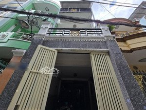 chdv siêu dòng tiền giáp quận 10 18 phòng 104m 3 tầng thu nhập 50tr/tháng chỉ 9.5 tỷ