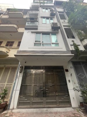 [hàng kín] 18 tỷ - 2 mặt tiền ô tô - trần quốc hoàn - 6 tầng dân xây - 50m2 - ngõ thông kinh doanh