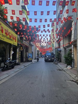 ô tô tới cửa ngõ 67 nguyễn văn cừ thông ngọc lâm, 40m2 giá 8,3 tỷ