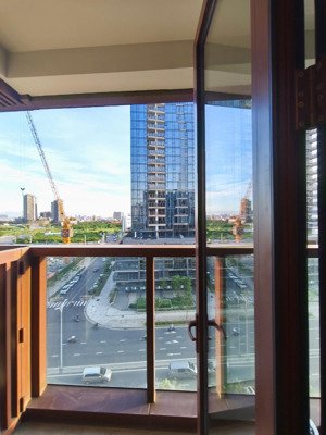 cần cho thuê căn hộ 1 phòng ngủ, đầy đủ nội thất. căn góc thoáng. lh 