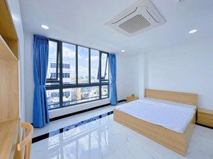 phòng 1pn full nt, 40m2, bình thạnh, thang máy, máy giặt riêng gần hàng xanh, phạm văn đồng.