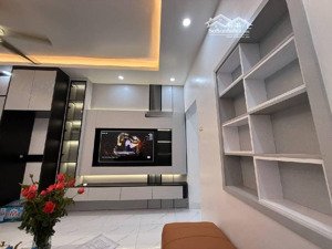 nhà đại mỗ 6 tầng thang máy, ô tô ngủ trong nhà, mới toanh chỉ 10,6 tỷ