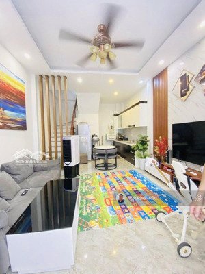 bán nhà hoàng hoa thám ba đình, full nội thất, gần phố, 2 thoáng 39m2*5t