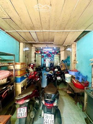 bán nhà mặt tiền xóm chiếu một đời chủ giá đầu tư