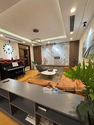 nhà lô góc trương định, thông hai mặt ra ô tô tránh, ngõ rộng, kcbt, 42m2, 6 tỷ 8