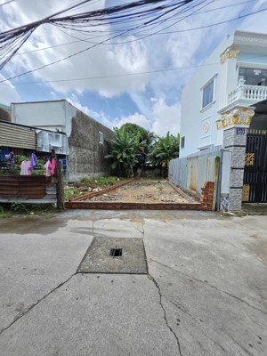 bán đất gần đường thủ khoa huân và chợ đông phú