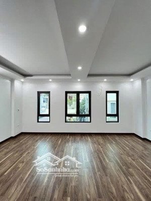 chính chủ bán nhà vương thừa vũ thanh xuân dt 50m x 5 tầng giá 9.1tỷ,500m ra ngã tư sở trường chinh