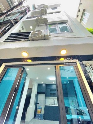 7.8 tỷ 33m2 trung kính - lô góc 2 thoáng - gần ô tô - mới nội thất đẹp - hiếm phố vip cầu giấy