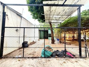 cho thuê mặt bằng 80m2 mặt tiền tố hữu xe cộ qua lại đông đúc giá 16 triệu/tháng