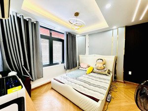 kiếm đâu ra! hầm trệt 3 lầu - diện tích 4x14m - ngay bàu cát 8 hẻm xe hơi thông - giá chỉ 10 tỷ hơn