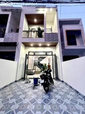 Chủ Ngộp Hạ Giá 300 Triệu, Bán Nhà Lầu Mới Xây Gần Trạm Thu Phí Bửu Long - Biên Hoà