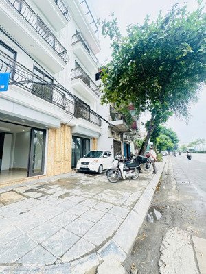 giảm 1 tỷ cần bán nhanh nhà mặt phố, 13,8 tỷ, 90m2, 5 tầng, sổ đỏ chính chủ, đất ở đô thị