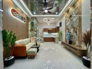 bán nhà mặt tiền 3 tầng đặng nguyên cẩn - 80m2.hơn 7 ty.
nhà mới toanh p14 q6