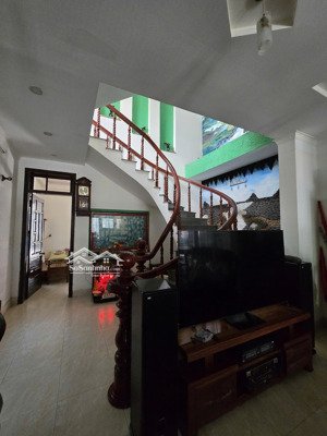 nhà 3 tầng 2 mặt tiền trước và sau, kiệt ô tô điện biên phủ