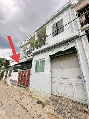 nhà 02 tầng cực gần chợ vĩnh hải, ra biển chỉ 1,2km, tiện ích full