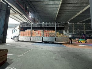 cho thuê kho chung, kho tự quản lý tại gia lâm lh , đủ mọi loại diện tích