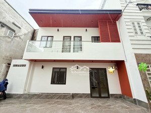 hxh tới nhà - nhà mới - ngang bề thế 42m2 - 2 tầng - 2pn 2wc - 5.x tỷ