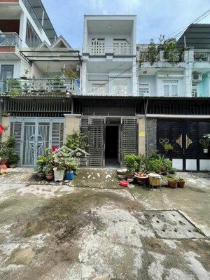 bán nhà riêng tại thạnh lộc, 4,55 tỷ, 56m2, 2pn, 3wc, pháp lý đầy đủ, đẹp, nhiều tiện ích