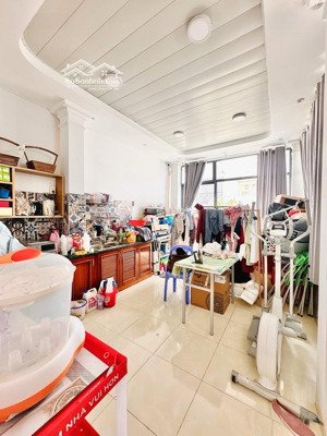 55m2- hẻm xe hơi- sát mặt tiền hùynh văn bánh- nhà đẹp ở ngay- phù hợp vừa ở, vừa kinh doanh- 8.8tỷ